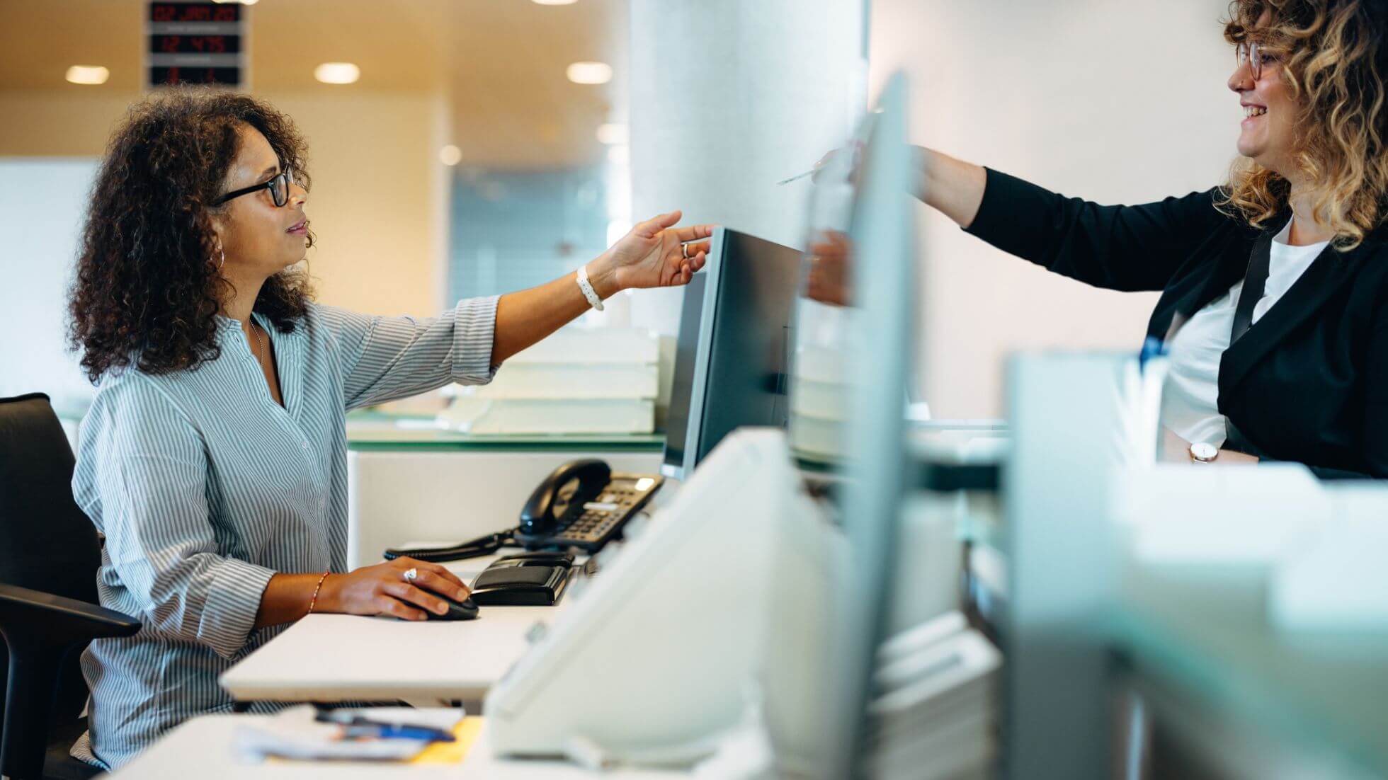 AI_for_building_permits_2 building permit city planner talking to applicant