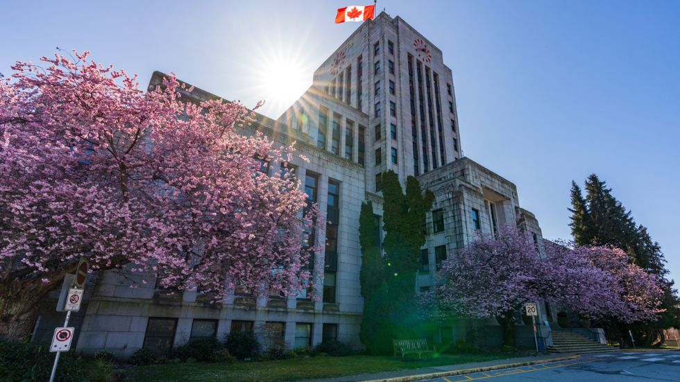 vancouver city hall, bc, canada